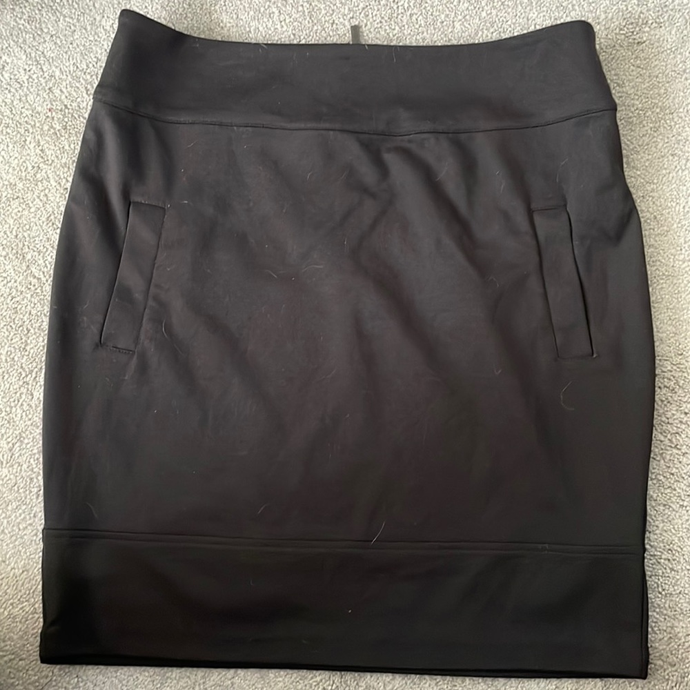 Cute stretchy skirt.